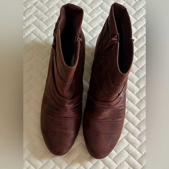 Shoes - Women’s Brown Leather Ankle Boots